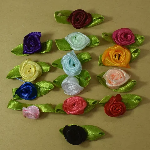 Розы из атласной ленты, 100 шт.