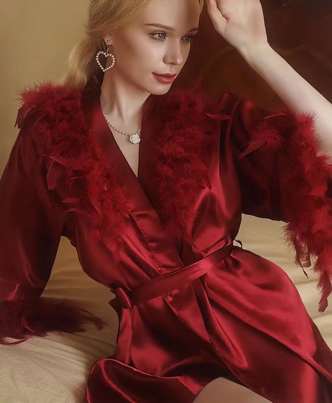 White Feather Robe Bride Gowns For Girlfriend And Ladies Spring Soft Bathrobe Pajamas For Women Elegant Feather  Wedding Dress