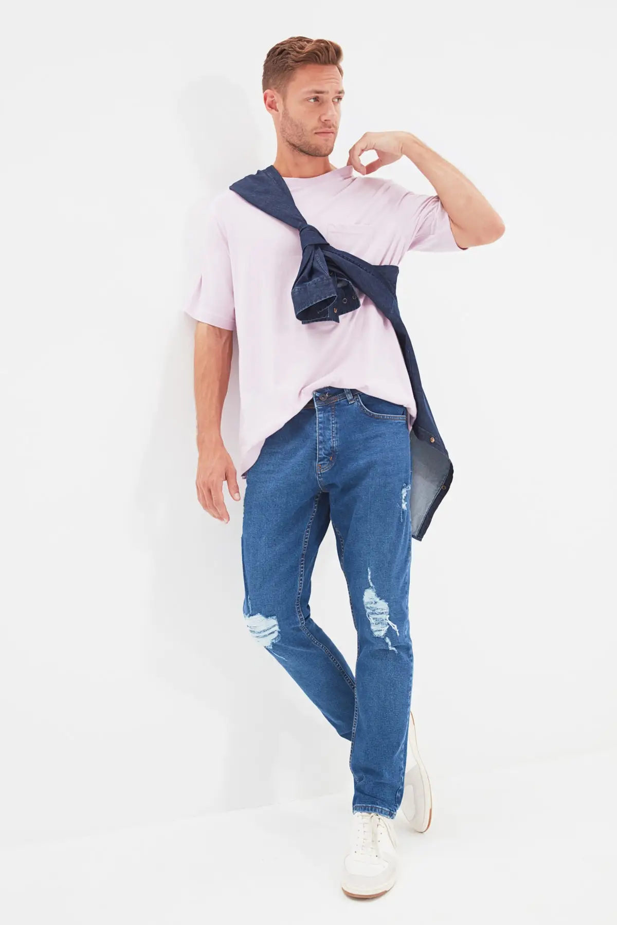 

Trendyol Male Slim Fit Destroylu Jeans TMNAW22JE0042