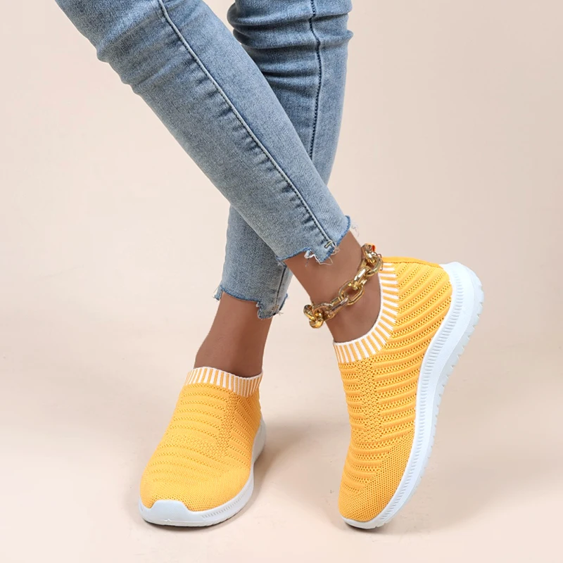 

Round Toe Flat Vulcanized Shoes Women Breathable Hollow Mesh Casual Shoes Slip-on Sneakers Women's Sports Shoes Fashion 2022