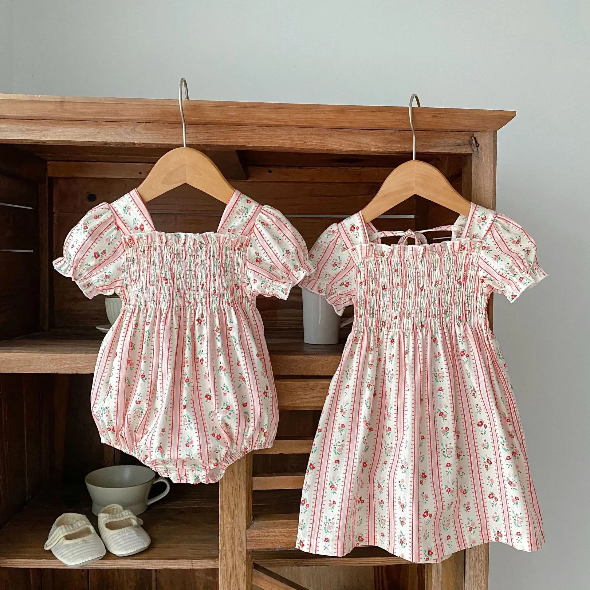 

2023 Summer Baby Girls And Big Sister Cothes Newborn Infant Girl Bodysuit Puff Sleeve Kids Girls Floral Print Princess Dresses