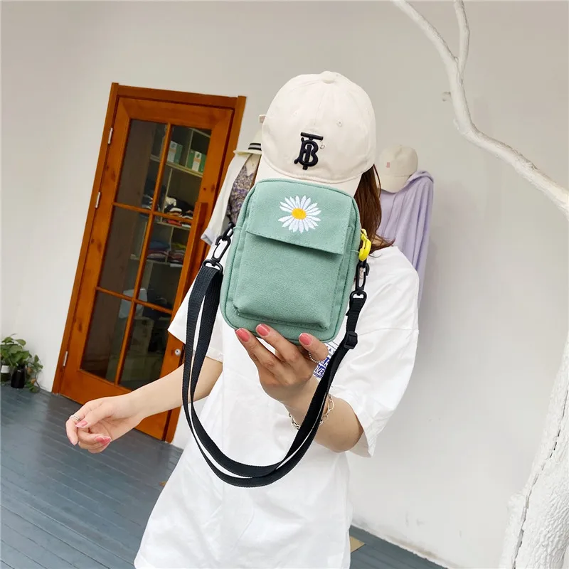 Women's Single Shoulder Bag Cartoon Printed Crossbody Bags With Small Daisy Solid Color Zipper Messenger Bag Fashion Portable