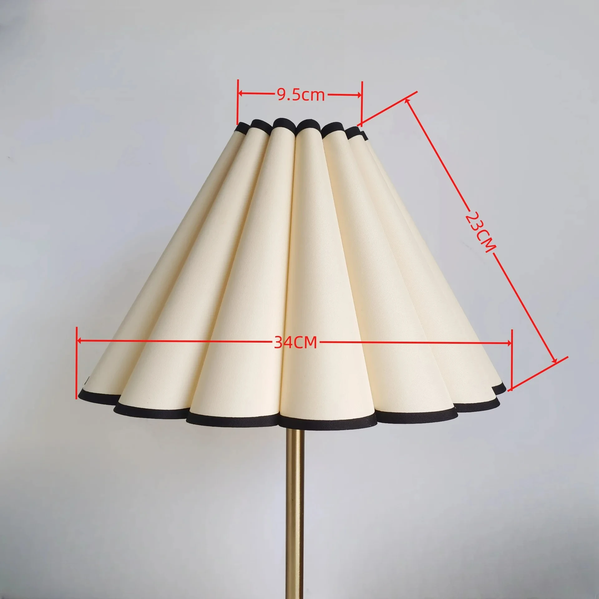 

Тканевый абажур-лепесток E26 E27