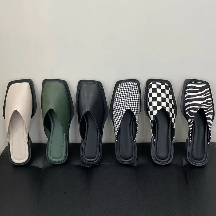 

2022 Summer Simple Fashion Sandals Ladies Non-Slip Flat Mules Flat Heel Casual Square Toe Half Slippers Designer Sandals Women