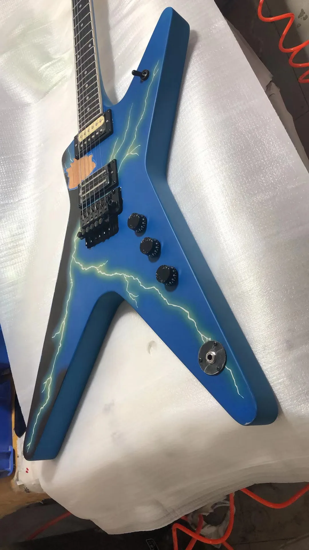 Гитара для пожилых людей корпус из красного дерева