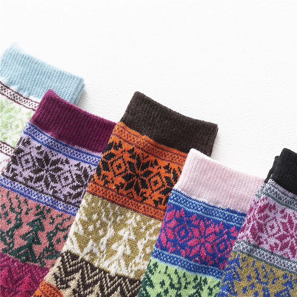 5 Pairs Autumn Winter Women Wool Socks Warmer Ethnic Style Cashmere Thermal Thicken Christmas Trees Women Socks Gifts
