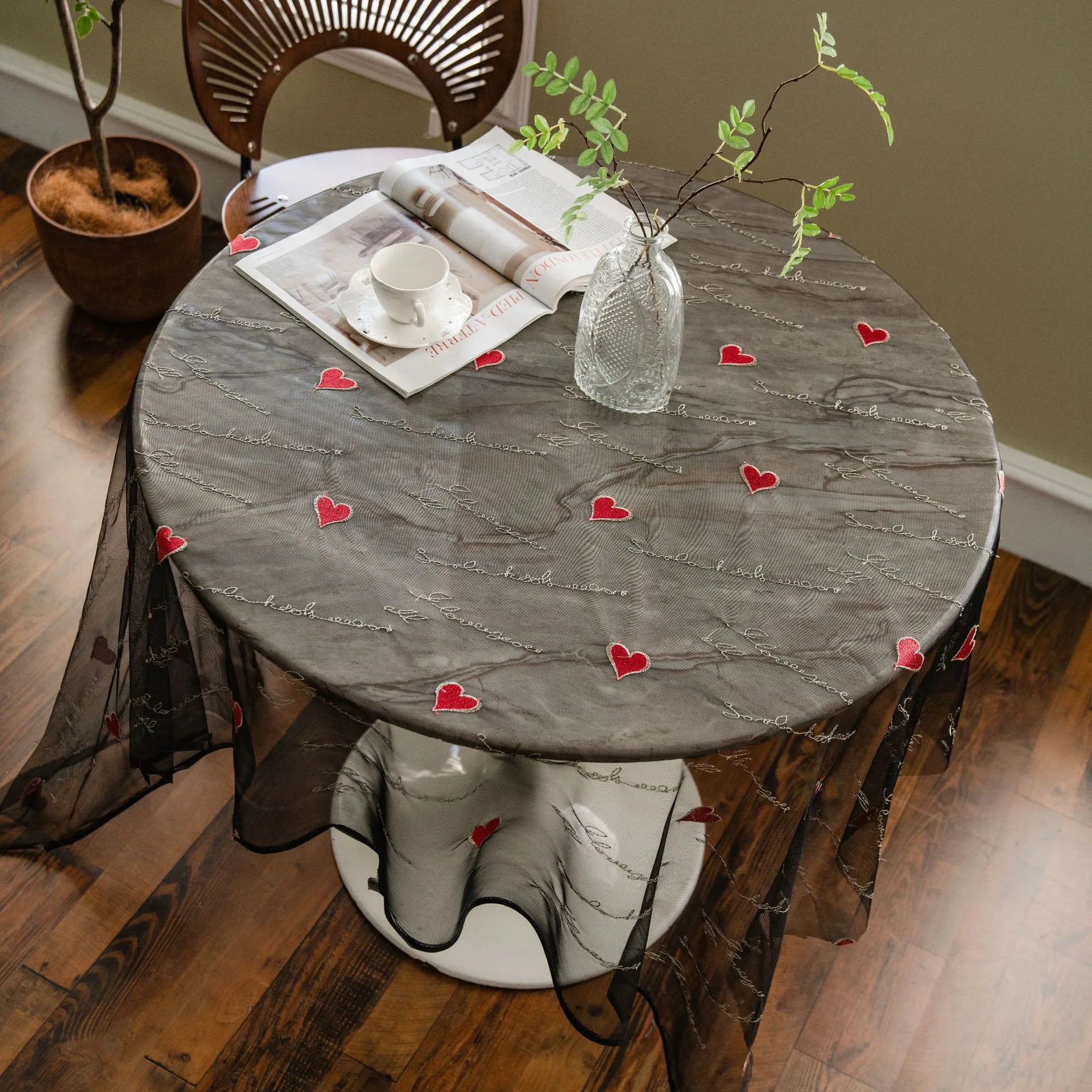 

Black Lace Tablecloth Gold Embroidered Tablecloth Suitable for Wedding Party Banquet Decoration Luxury Table Cover Picnic Mat