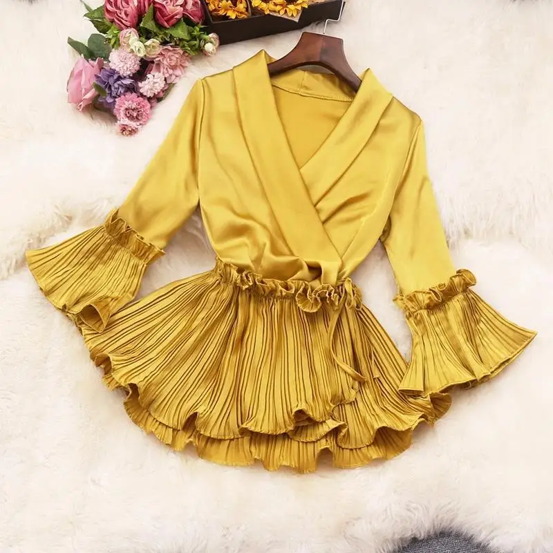 

spring and autumn new Hong Kong flavor chic fungus edge top pleated V-neck pleated ruffled lace chiffon shirt women