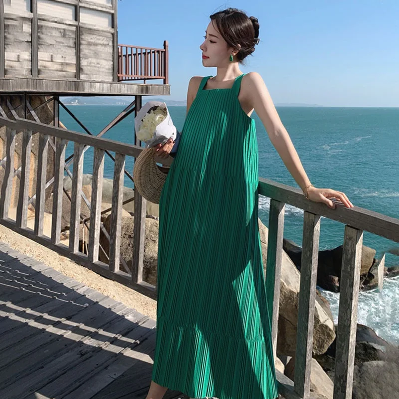 

2022Summer New Green Organ Pleated Sling Long Dress For Women Bohemian Sleeveless Loose Knee-lengthVacation Beach Dresses Female