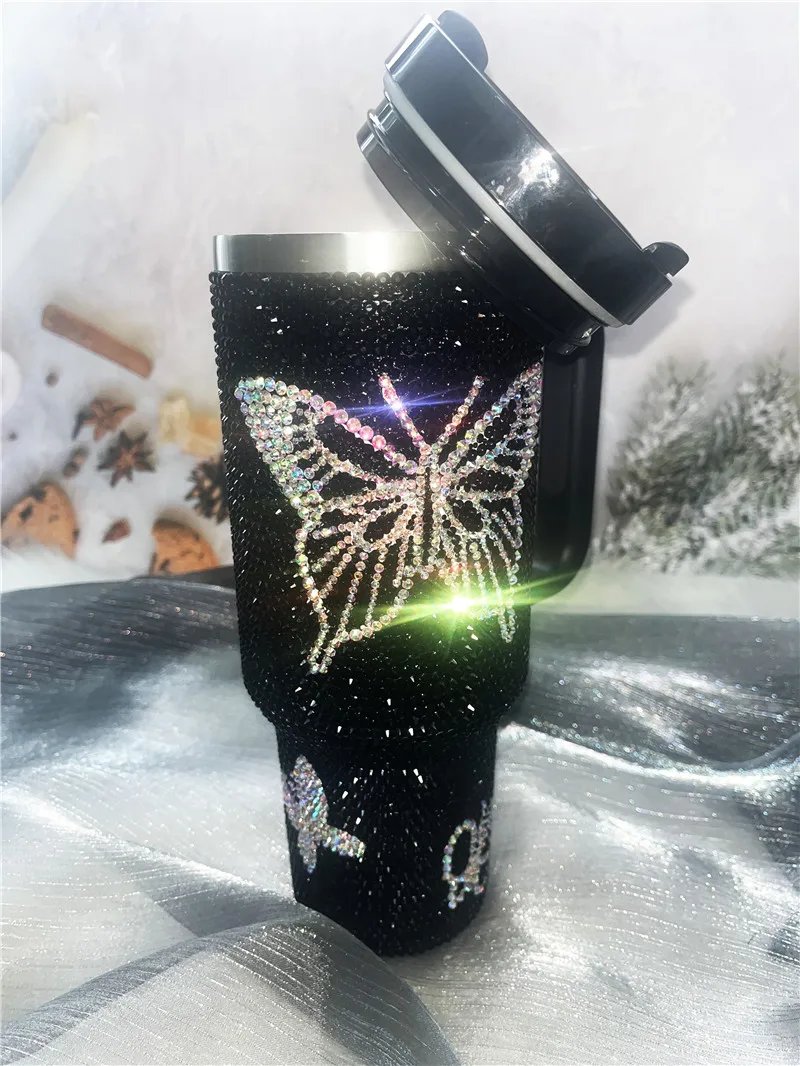 Dostosowany kubek 40 uncji z pokrywką na uchwyt słomkowy Rhinestone Bling Butterfly ze stali nierdzewnej prezent dla osoby miłości