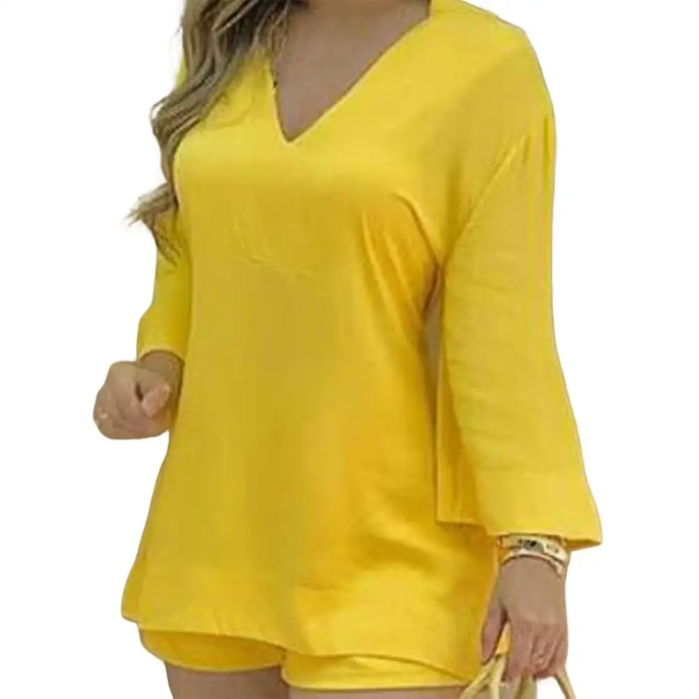 

2Pcs/Set Women Top Shorts Suit Solid Color V Neck Soft Fabric Loose Type Horn Sleeves T-shirt Pants Set Summer Female Clothes