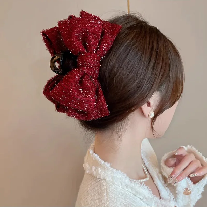 Рисунок 4 - Элегантные однотонные заколки для