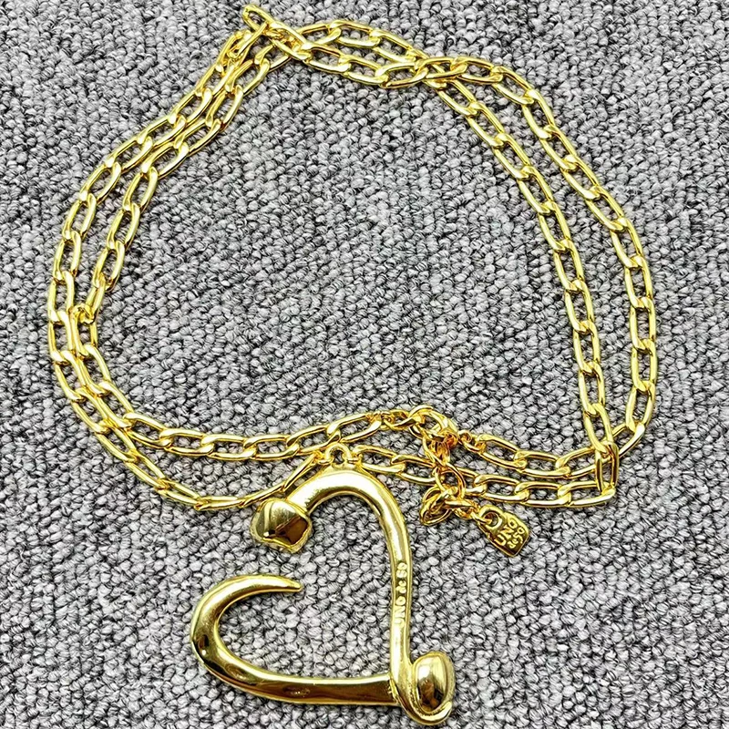 

Hot selling Spanish exquisite plating 925 silver high-quality exquisite heart necklace women's holiday romantic gift