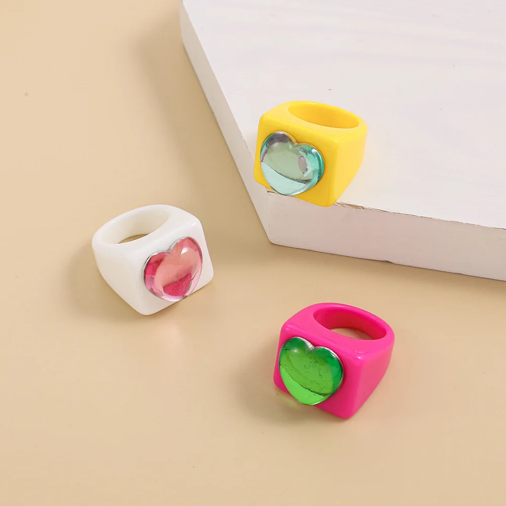 

Fashion Transparent Colorful Heart Acrylic Resin Square Finger Ring For Women Girls Sweet Cute Summer Party Jewelry Accessories