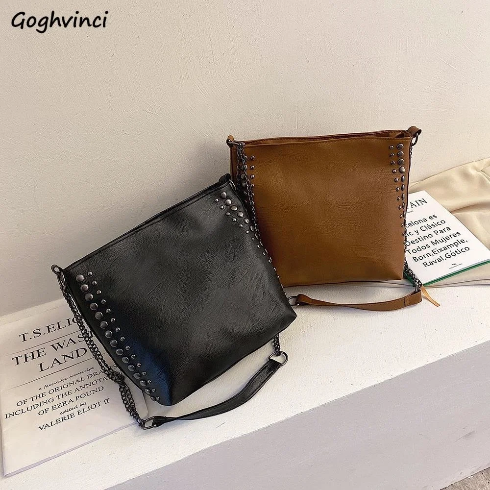 

PU Leather Rivet Shoulder Bags Women Retro Fashion Black Underarm Handbags Ladies All-match Large Capacity Crossbody Chain Bag