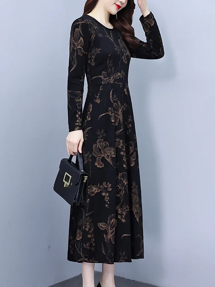 Осенне-зимнее черное длинное платье с винтажным принтом 2024 элегантное