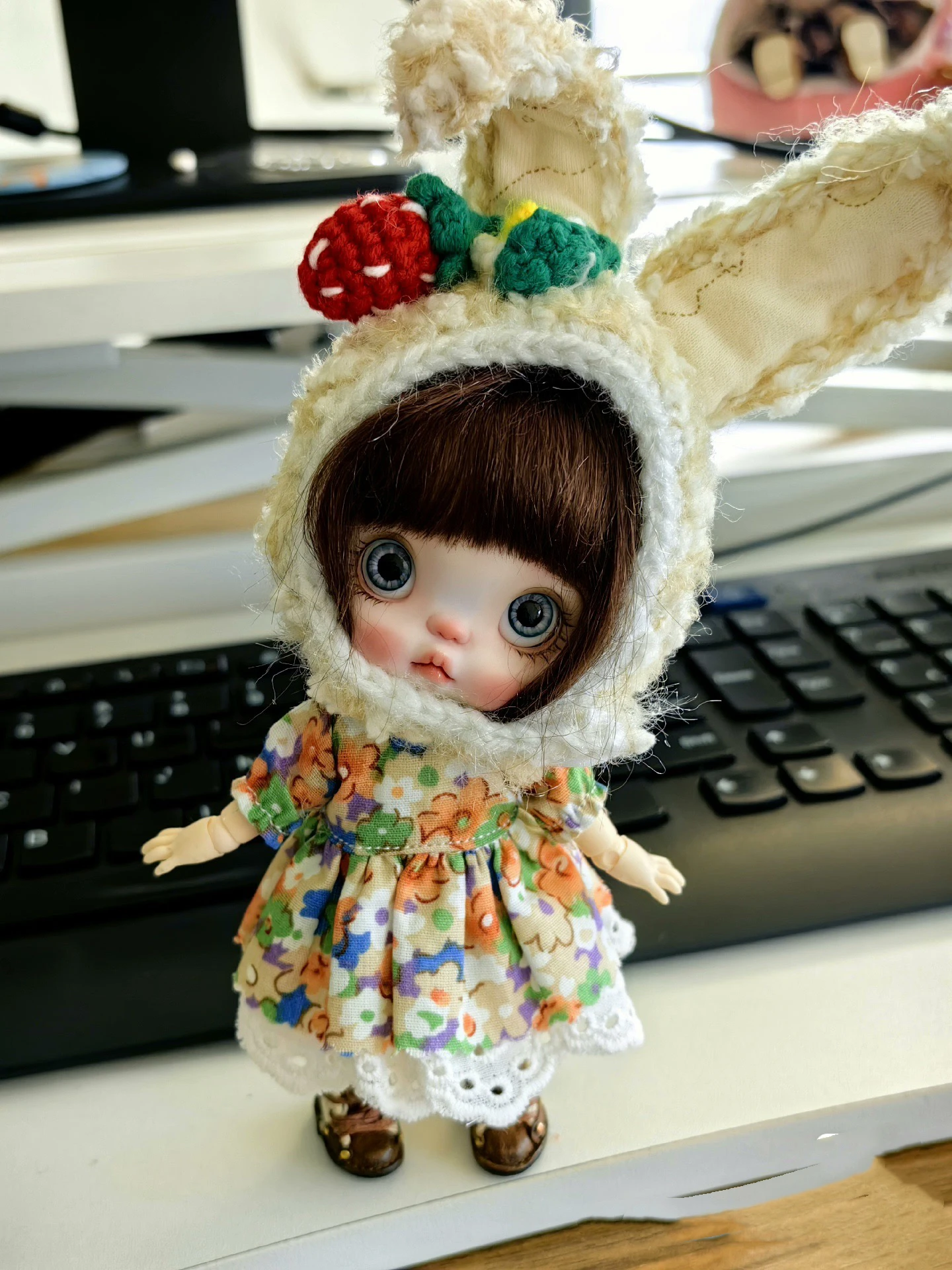 

Dula Handmade Strawberry rabbit ears Knitted hat cap Blythe ob24 ob22 ob11 Azone Licca ICY JerryB 1/6 Bjd Doll Accessories