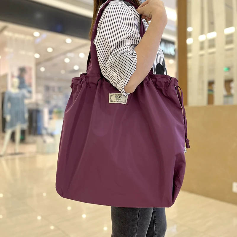 

Вместительные, портативные, складные сумки для покупок в супермаркете могут быть объединены со шнурком для хранения овощных сумок, сумок,