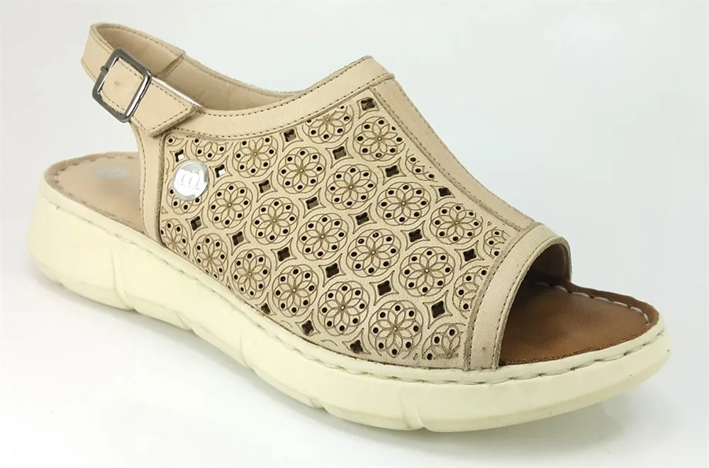 

2022 модная новая модель сезона 100 кожаные туфли индивидуальные и повседневные Бежевые женские сандалии Mammamia с 1320 повседневными босоножками