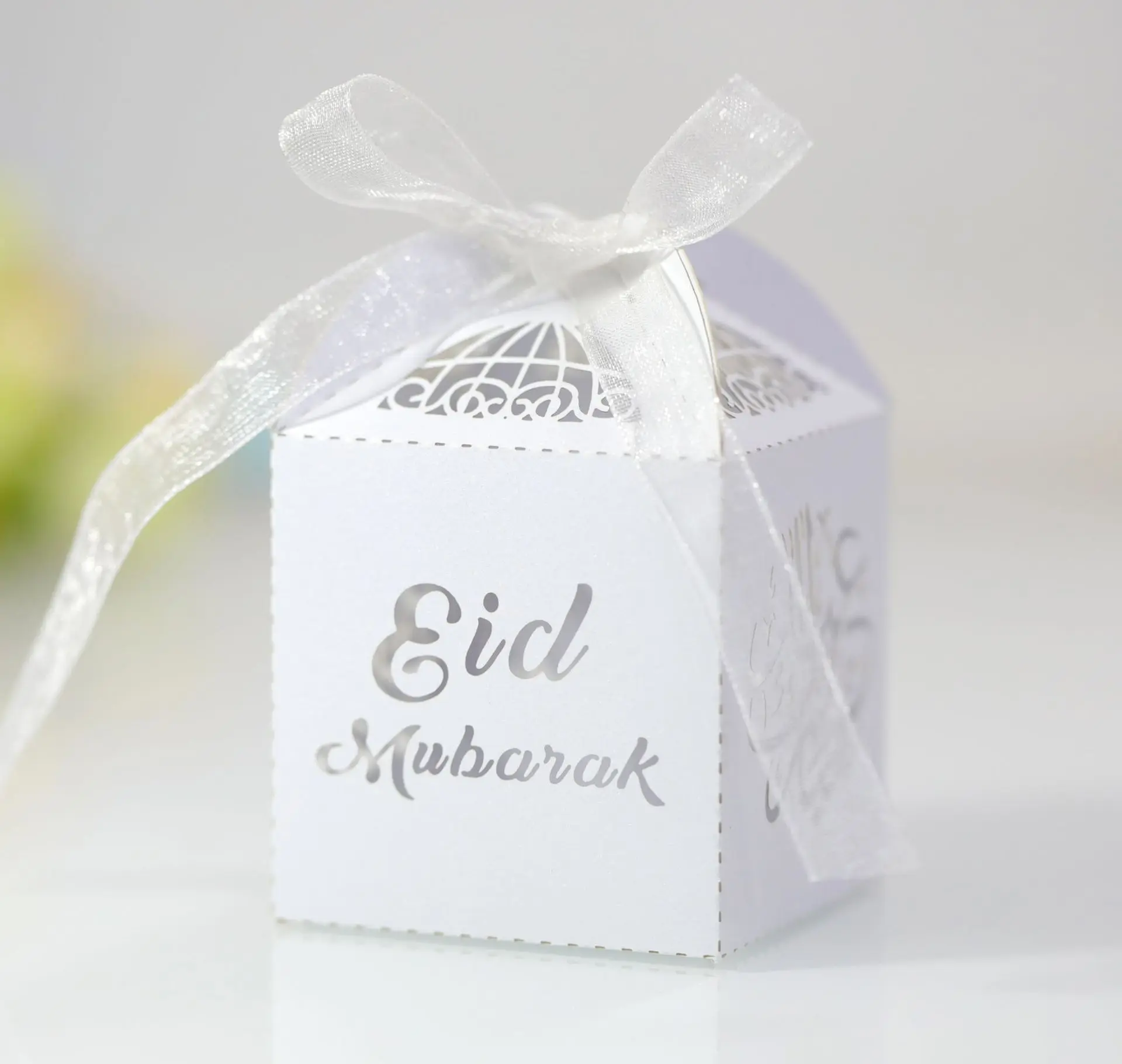 

100pcs Laser Cut Gift Box Ramadan Decoration Candy Box for Eid Mubarak Hajj Ramadan Party Muslim Event Party Favors Decorations