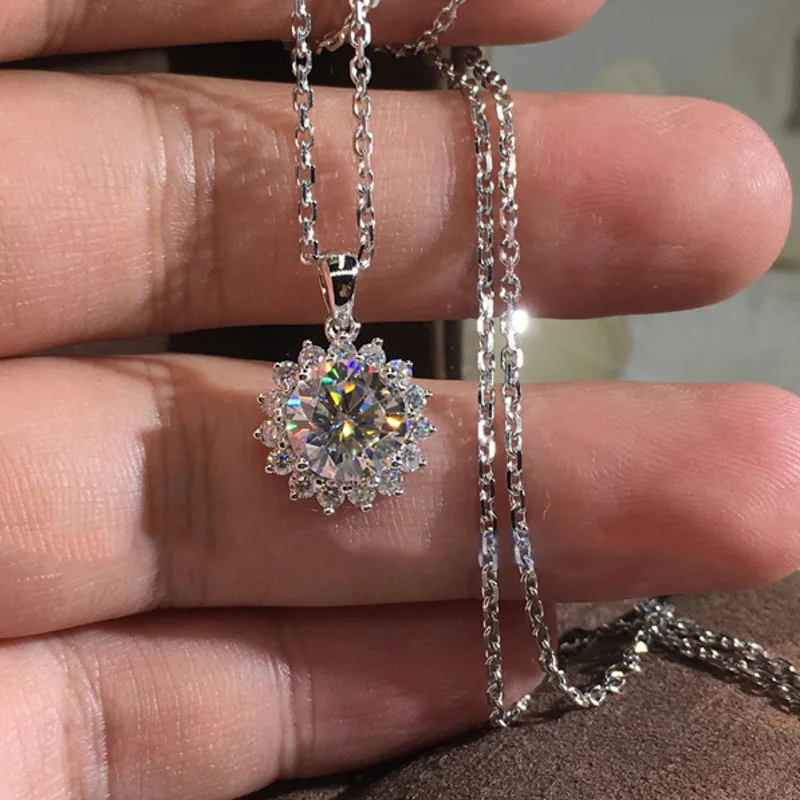 

Milangirl Exquisite Ladies Women's Sunflower Shaped Sparkling Crystal Rhinestone Zircon Pendant Necklace for Wedding Jewelry