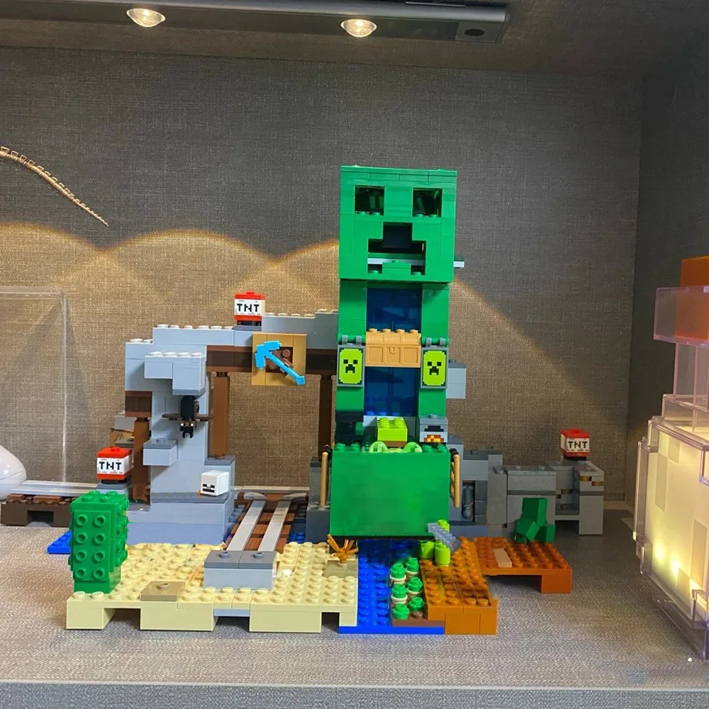 

21155 Ideas The Creeper Mine Treasure Hunting Moc Brick Modular Model Building Blocks World Game Toys for Children Birthday Gift