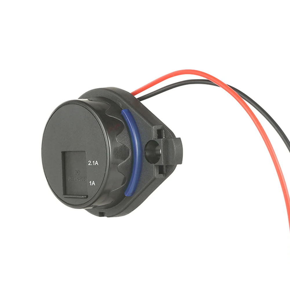 

Новинка, гнездо для зарядного устройства USB, гнездо для зарядного устройства 15,5 Вт, 5 В-а, чёрный литой синий светильник, автомобильные аксесс...