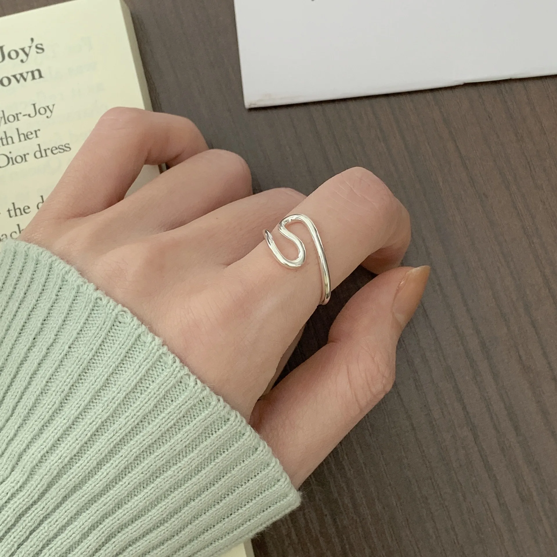 SHANICE S925 стерлингового серебра с волнистой текстурой нерегулярное открытое