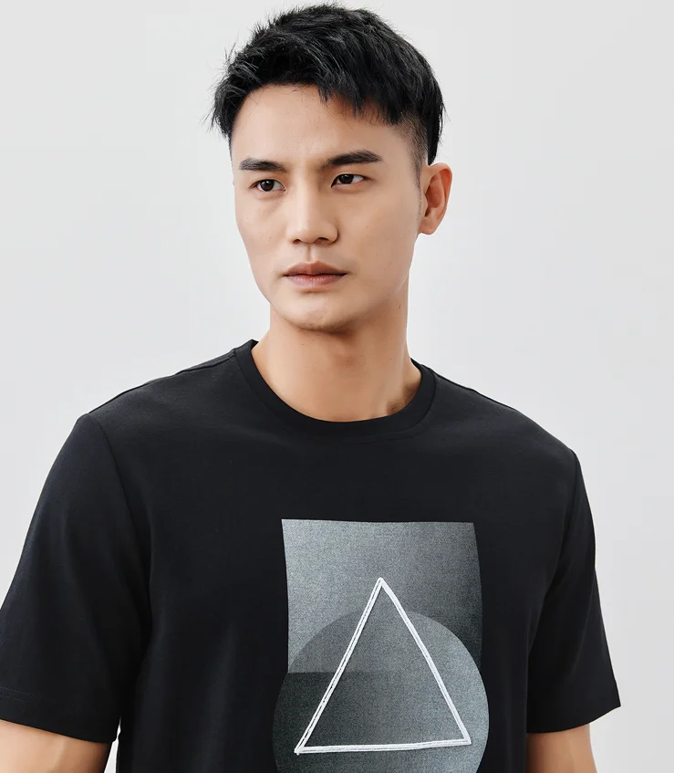 

Мужская футболка с коротким рукавом, круглым вырезом и принтом