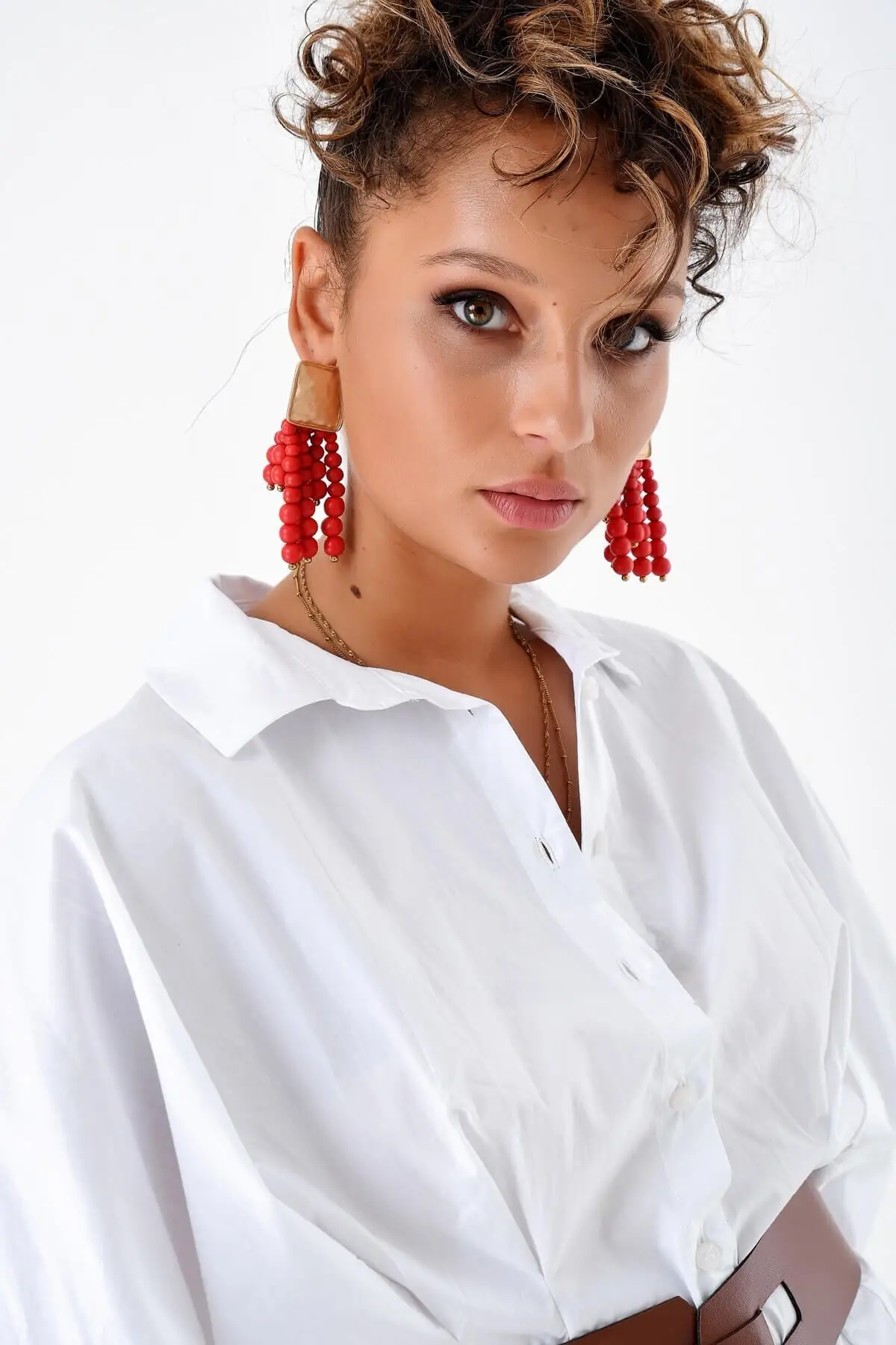 

Женская белая рубашка с рукавом летучая мышь