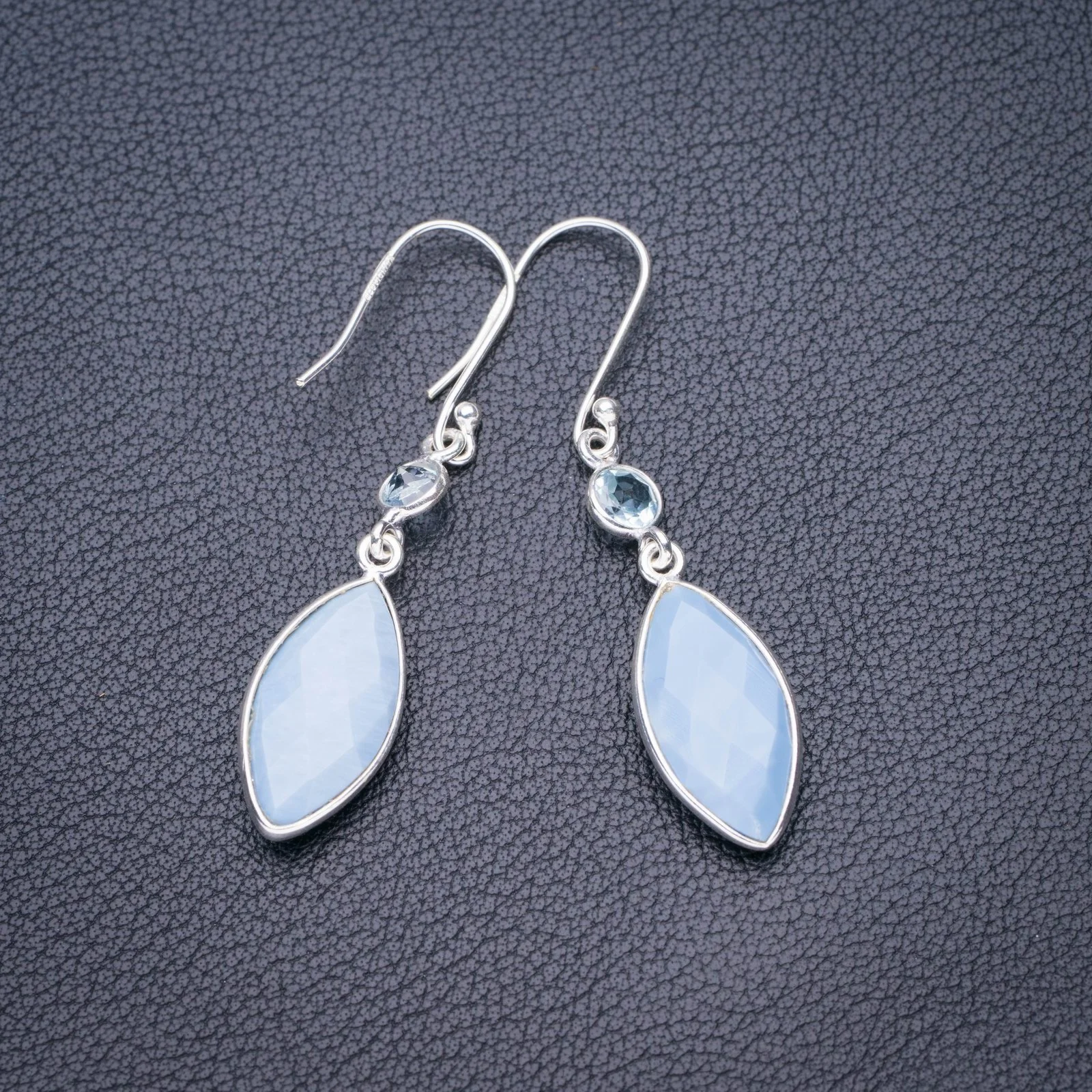 

Серьги из серебра с натуральным голубым опалом, 2 дюйма, E6149
