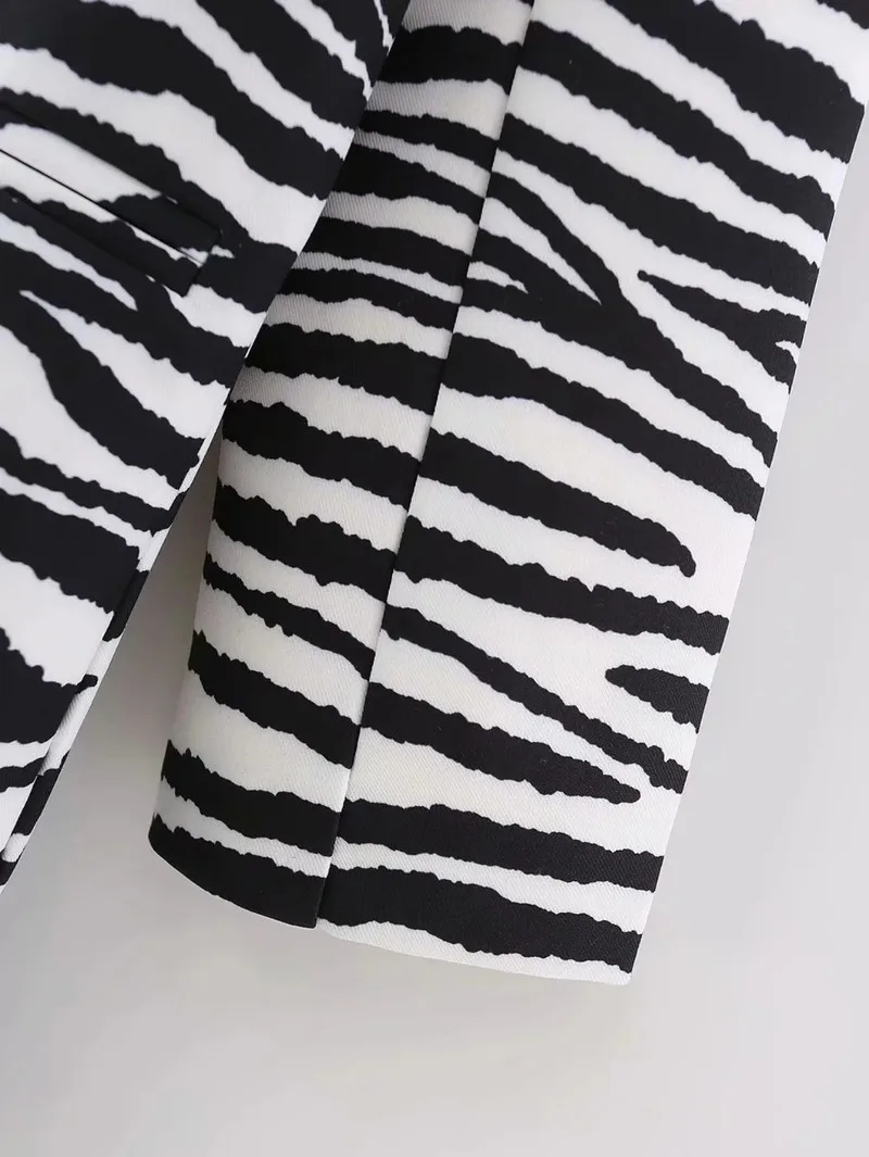 Korean Fashion Zebra-Stripe Blazer Suit Women Contrast Striped Mid Length Office Blazer 2023 Single Button Casual Commute Coats