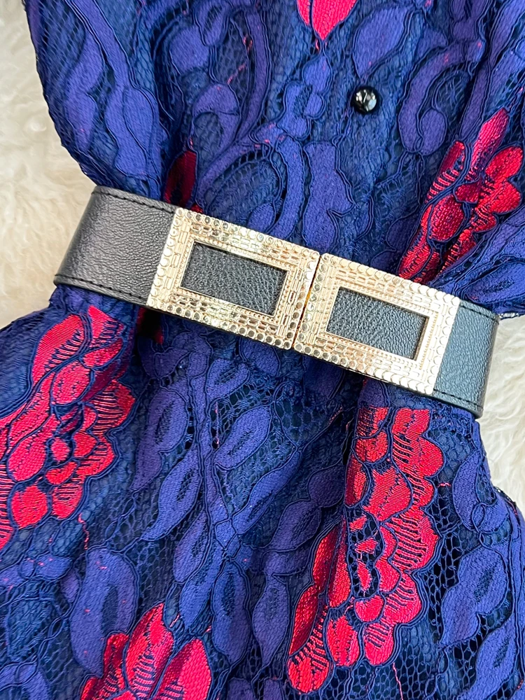 Элегантное кружевное платье женское демисезонное облегающее платье-трапеция с