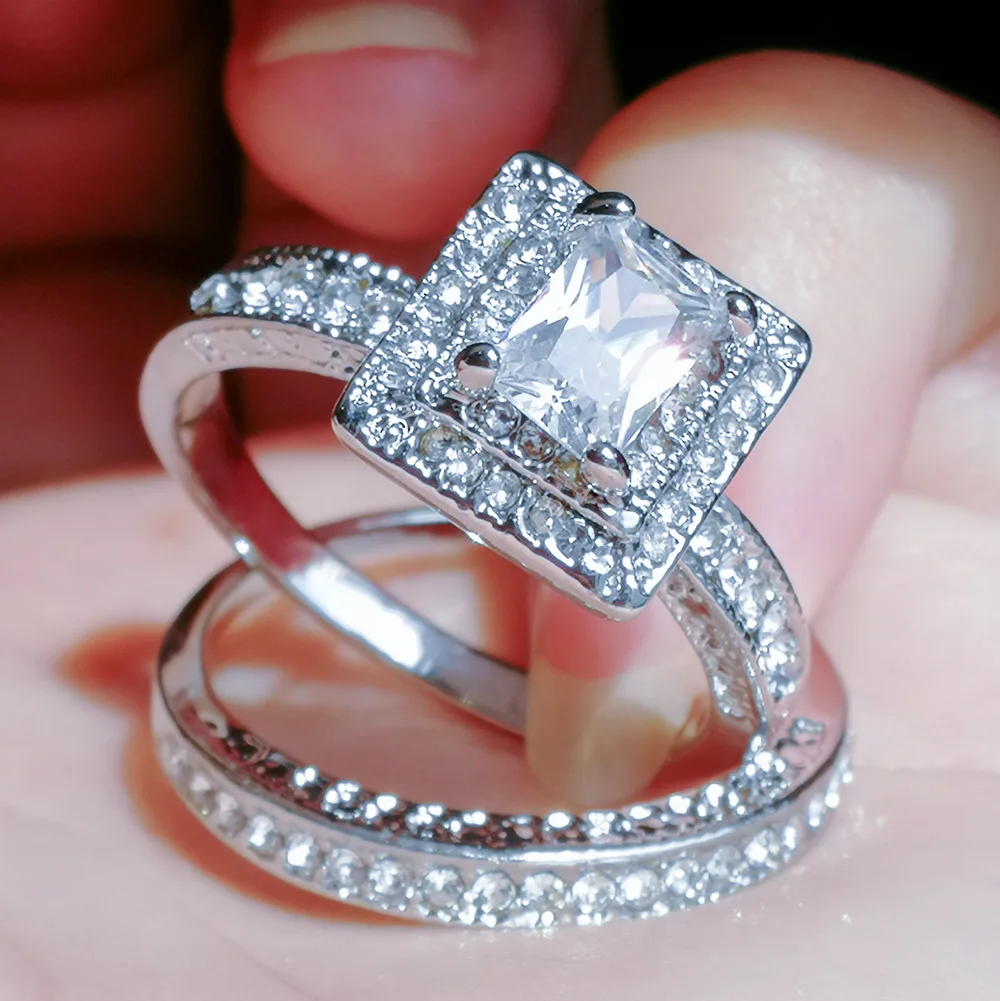 

Solid Luxury Brand 925 Sterling Silver Engagement Rings for Women 3 Carats Diamond Ring Anillos De Fine Jewelry Anel Box Females