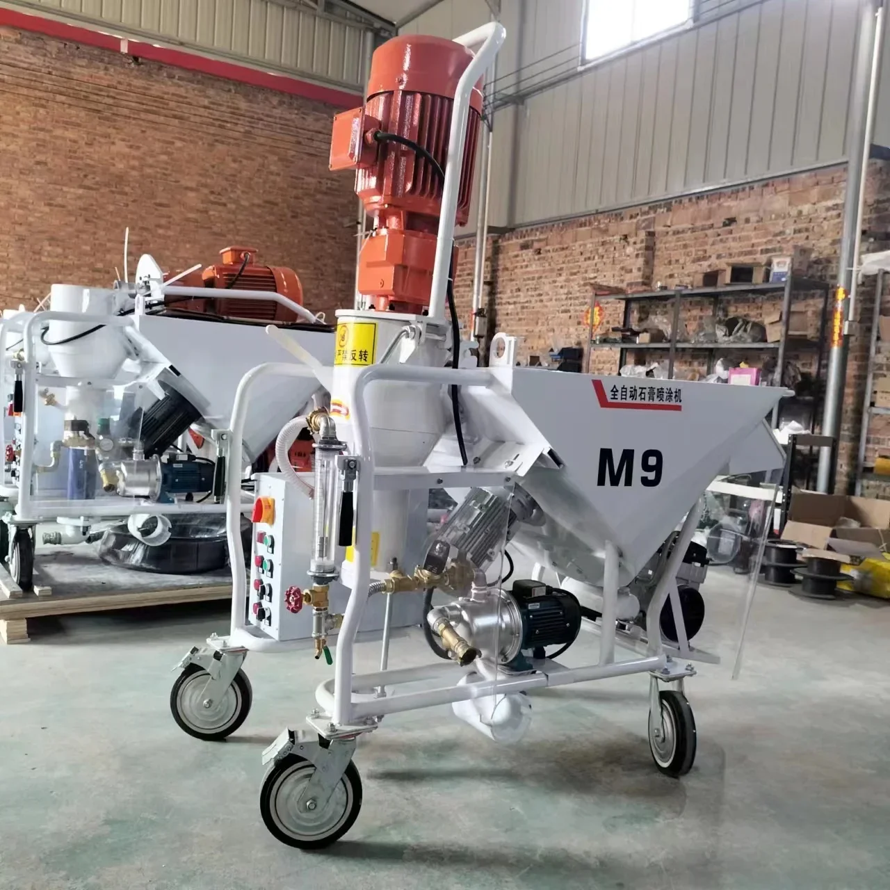 Новый дизайн 2023 высококачественная машина для распыления гипса M9 поршневого