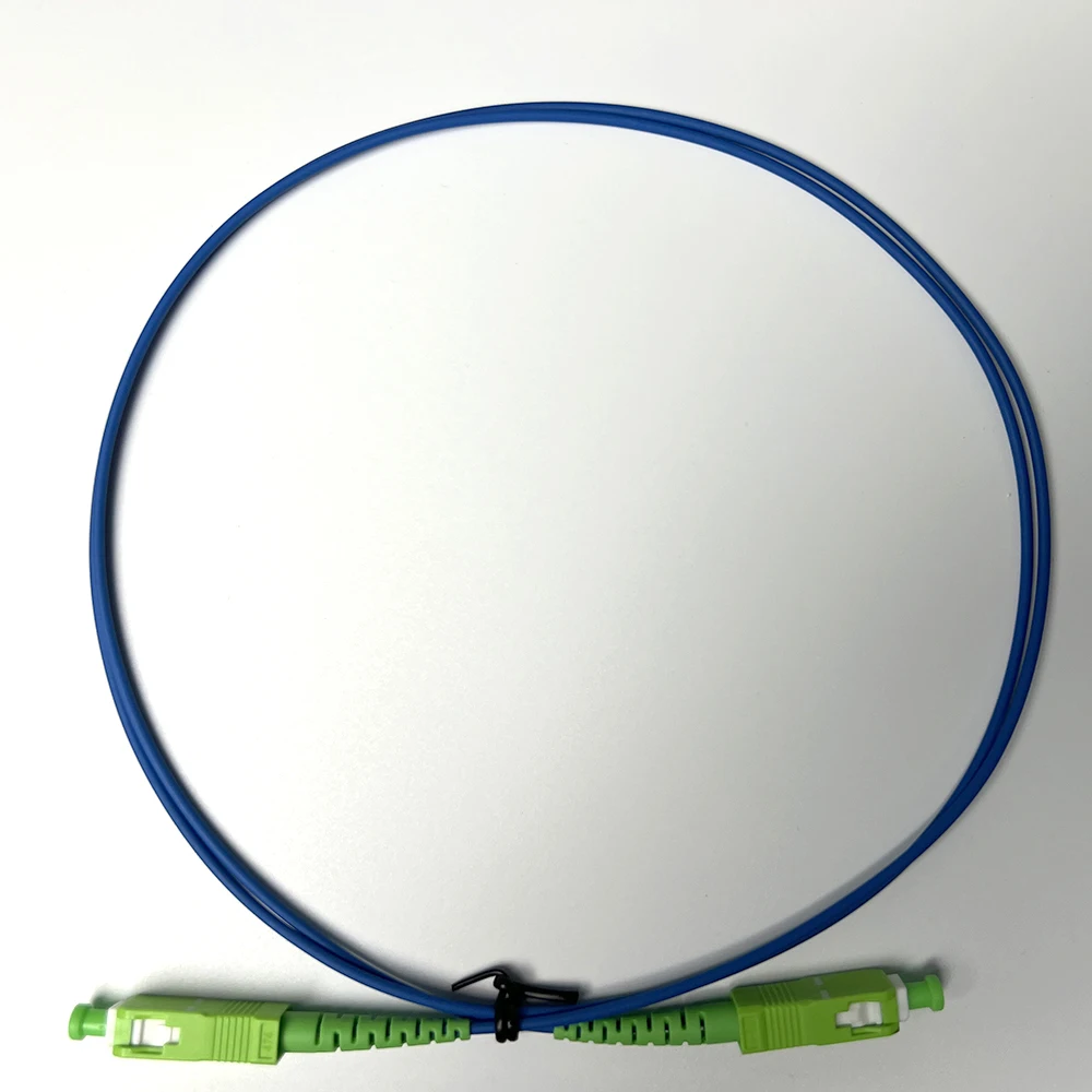 Оптоволоконный патч-корд бронированный с разъемами SC APC LSZH одномодовый длиной 1