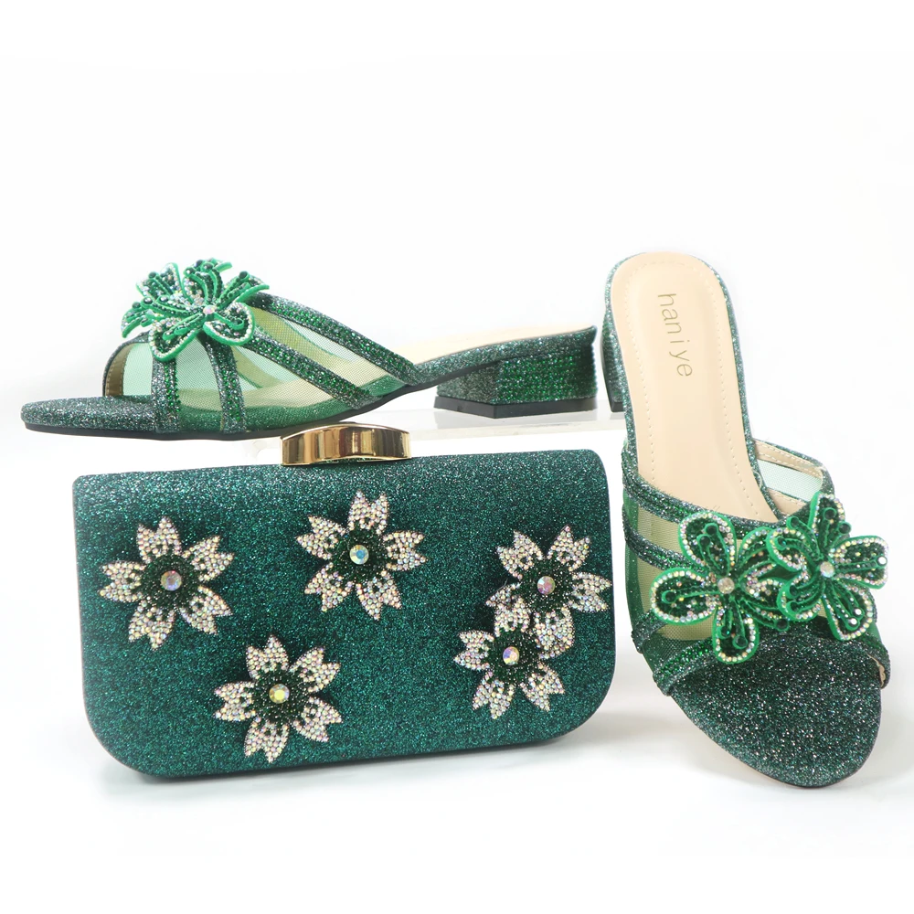 

Популярный в Нигерии итальянский дизайн вырез стиль со сверкающими Стразы D. Зеленые женские туфли и вечерние свадебные сумки