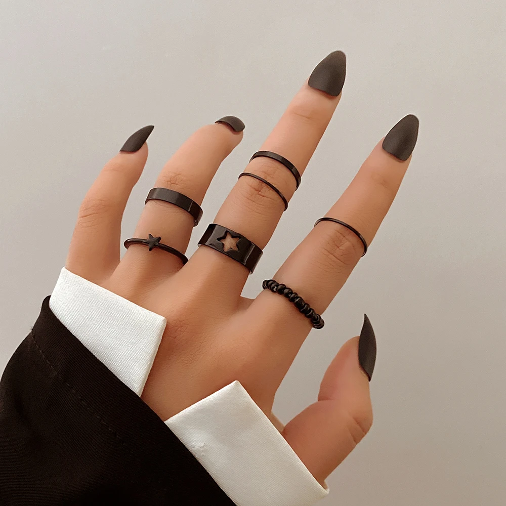 

Black Color Set Rings For Women Men Hot Sale Punk Style Hip Hop Simple Metal Circle Star Rings 2022 Trend Jewelry Party Gifts