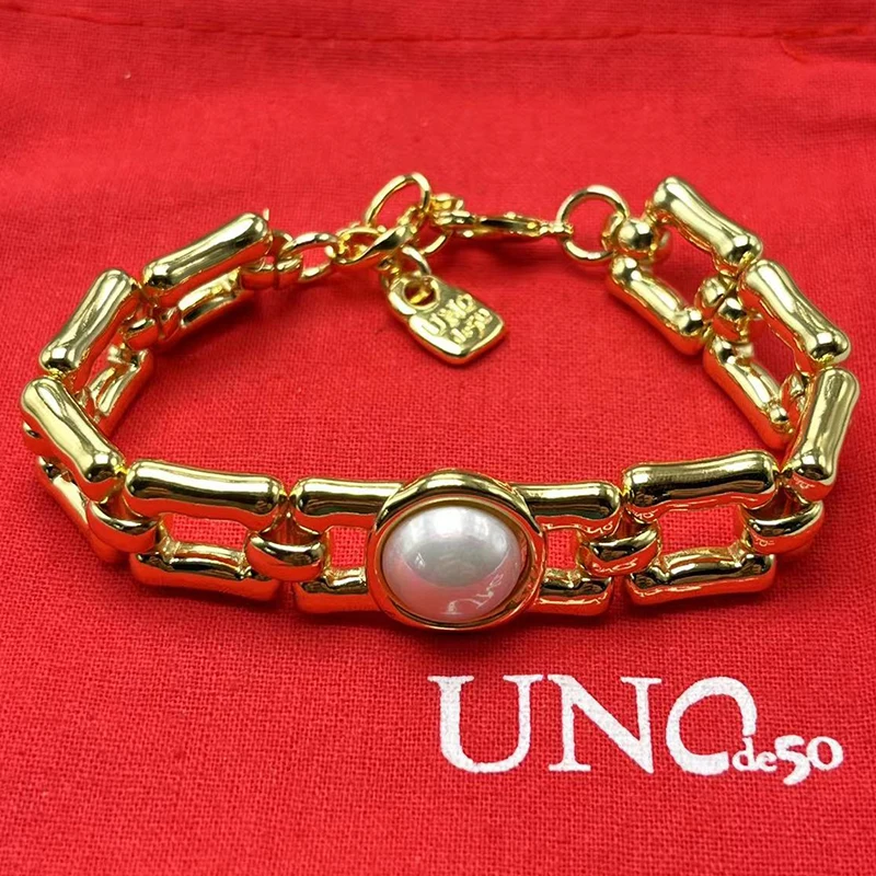 

2023 New UNOde50 Spanish Bestselling Fashion Creative Exquisite Pearl Bracelet Women's Romantic Jewelry Gift Bag