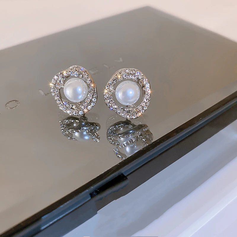 

Silver Needle Pearl Earring Fashion Woman Earring for Women Luxury Stud Earring 2022 Trend Jewelry Korean Rhinestone Accessories