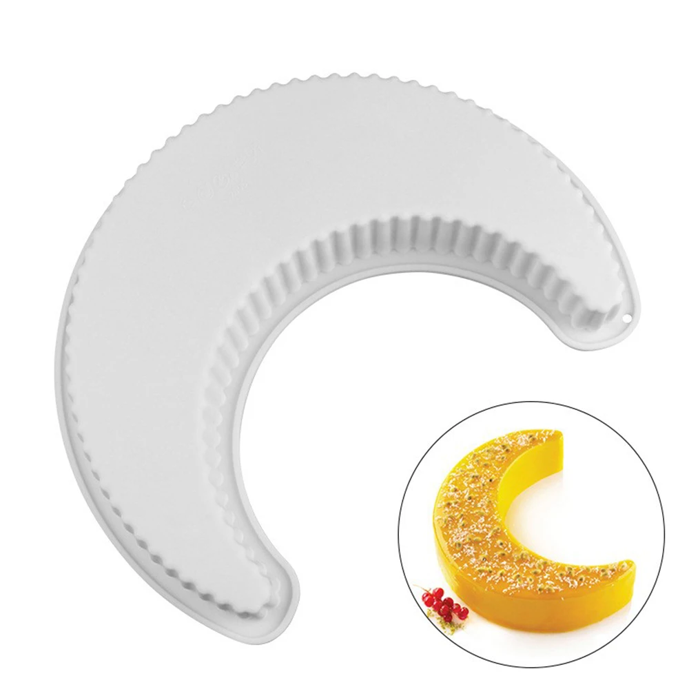

3D Moon Shape Cake Mold Crescent Silicone Cake Pan Mould Dessert Mousse Biscuit Bread Mould for Kitchen Baking