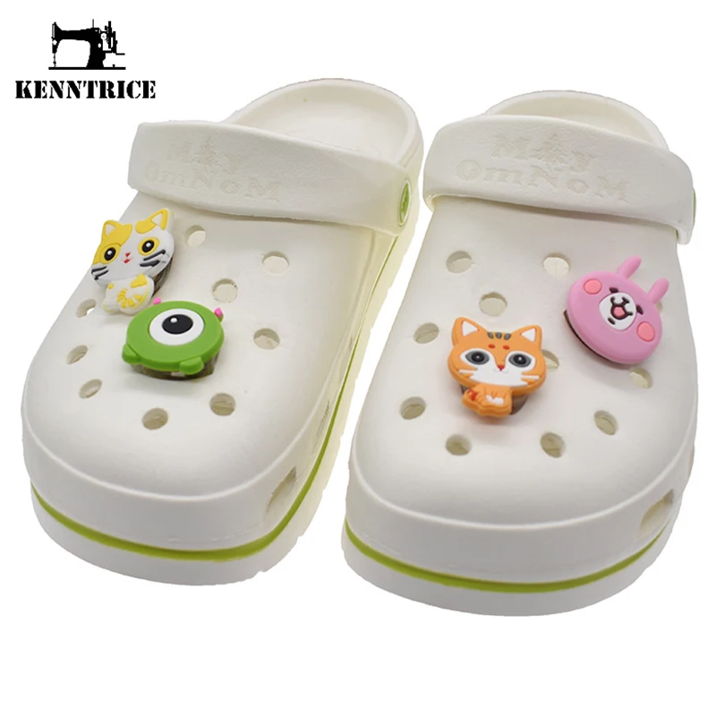 

100pc Cute Cartoon LED Charms Shoe Ornament Wristbands Pin Croc EVA Accessories Creative Personality Garden Slipper Decoration