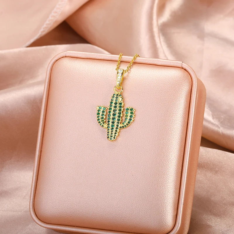 

New Green Crystal Cactus Necklace for Women Gold Clavicle Chain Female Summer Pendant Retro Fashion Jewelry Party Fine Collares