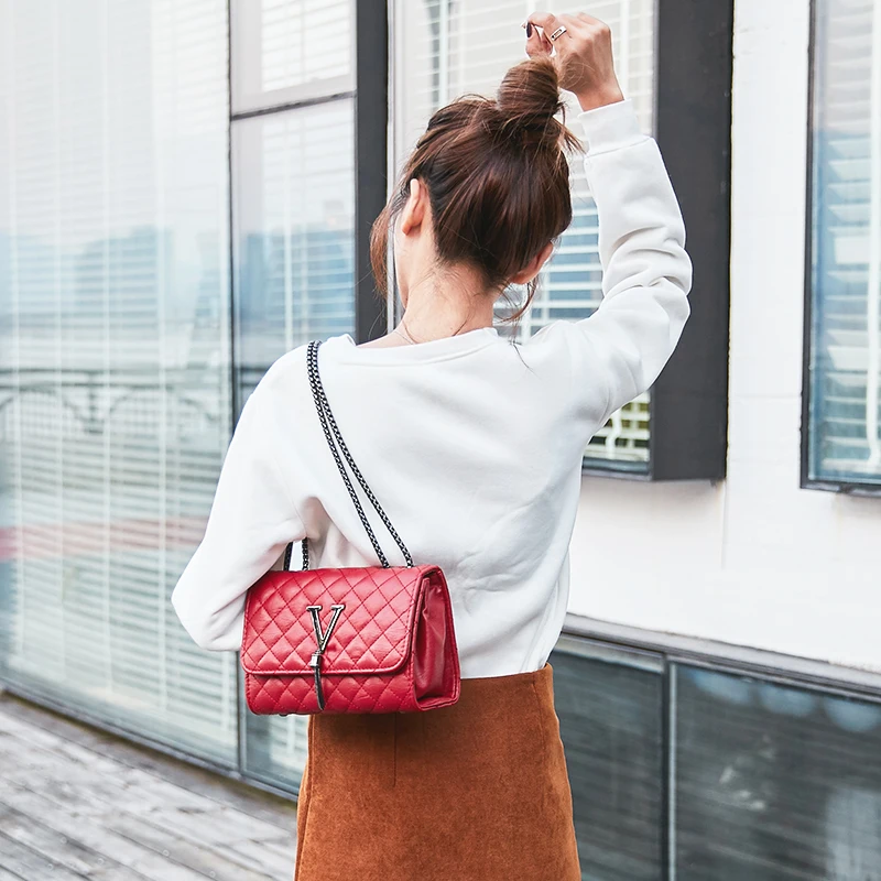 

Simple chain rhombus shoulder diagonal bag
