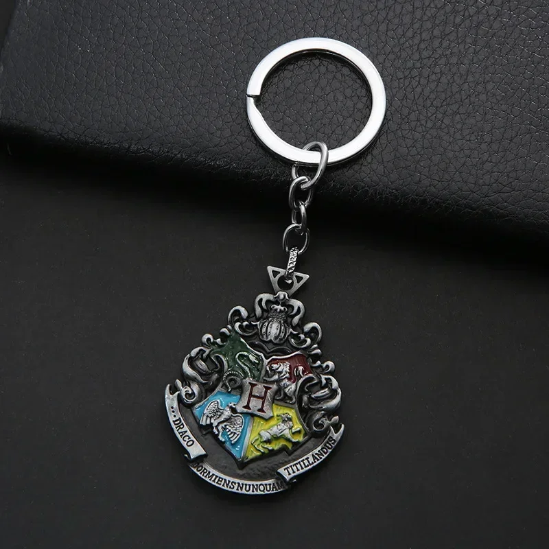 Harries Potter Keychain Hogwarts Slytherin Gryffindor Badge Movie Peripherals Cosplay Accessories Backpack Charms Kids Gift Toys