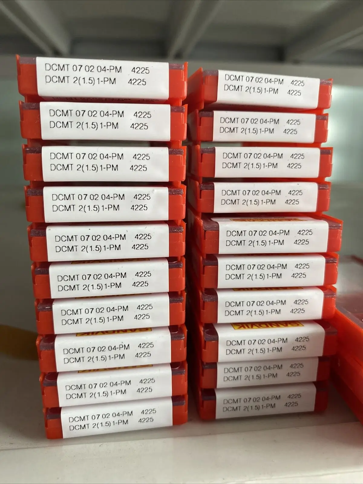 

10pcs DCMT070204-PM 4225 DCMT 07 02 04-PM 4225 DCMT 2 1.5 1-PM Carbide turning insert CNC Cutter Lathe Turning Tools