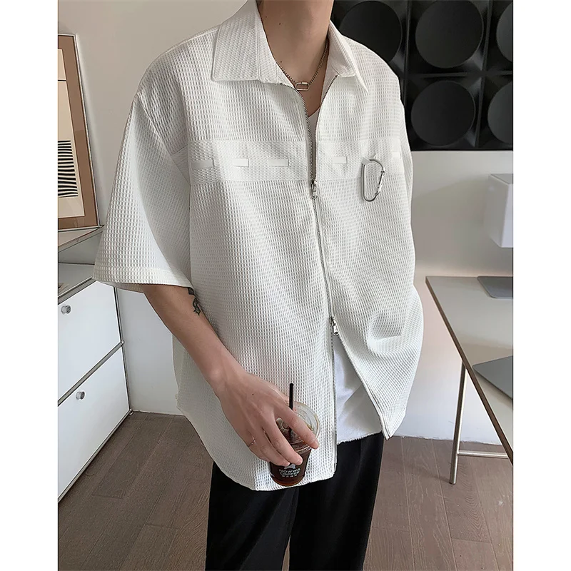 

Summer Short-sleeved Shirt Men Fashion Social Mens Dress Shirt Korean Loose Casual Plaid Zip Shirts Mens Black White Shirt M-2XL