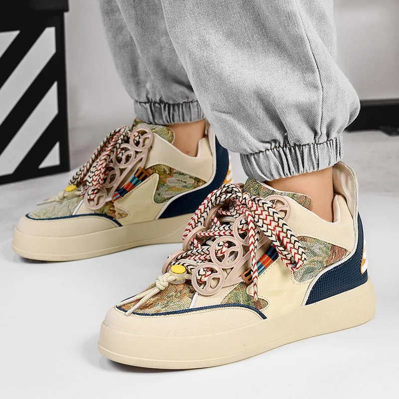 High Street Style Skateboarding Shoes Men Brand Design Mens Sneakers Retro Skate Shoes Male All-match Style Casual Sports Shoes