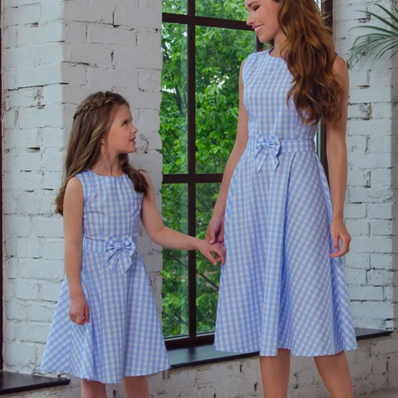 Mommy And Me Family Matching Outfits Family Look Clothes Mother Daughter Dresses Summer Sleeveless Plaid Bowknot Midi Dress