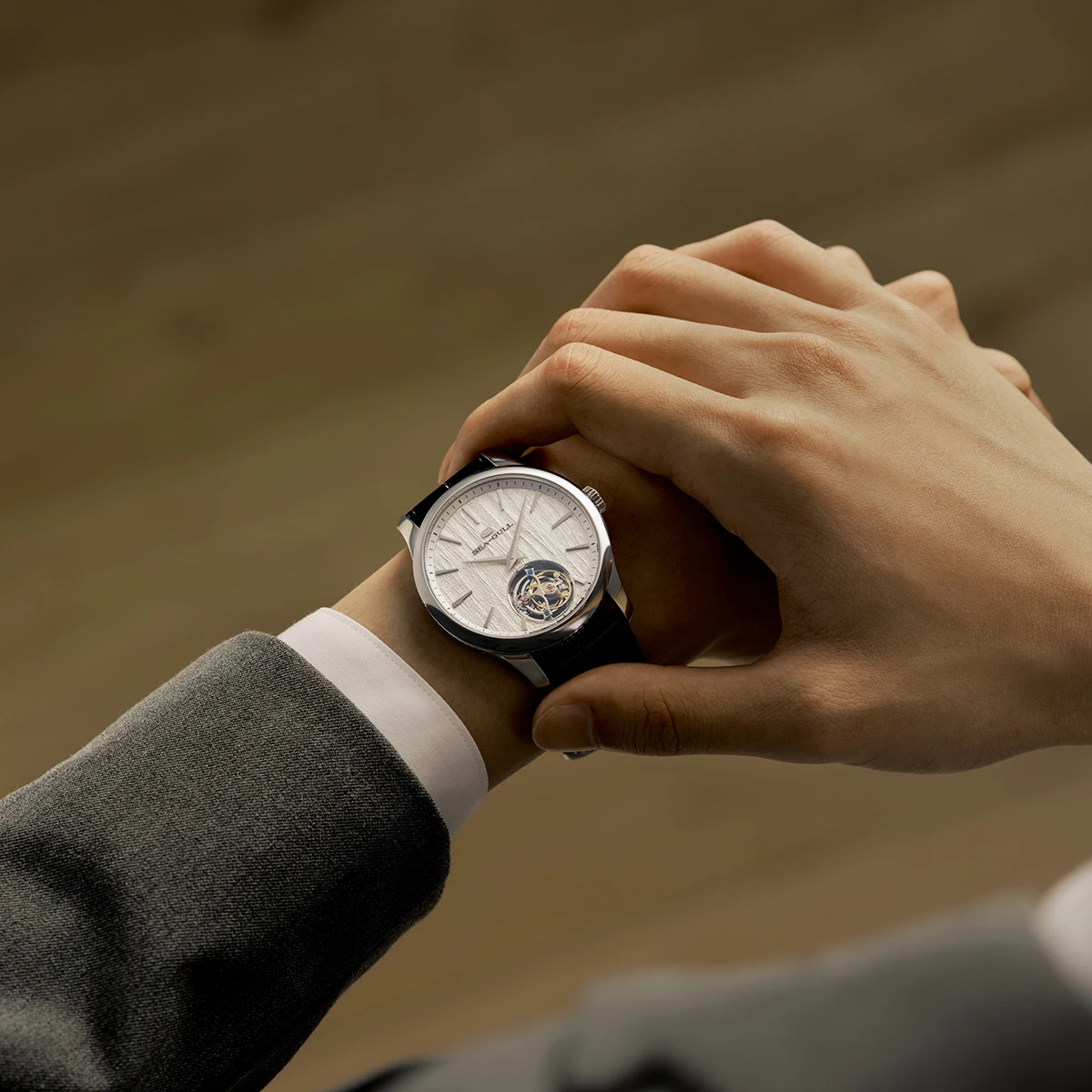 Фото Мужские автоматические механические часы Seagull 70th Anniversary Edition Luxury Ultra Thin Tourbillon с ультратонким корпусом и свободноходным механизмом, модель 8850 №5